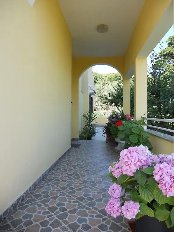 Apartments Grzanov Sutomišćica Horvátország